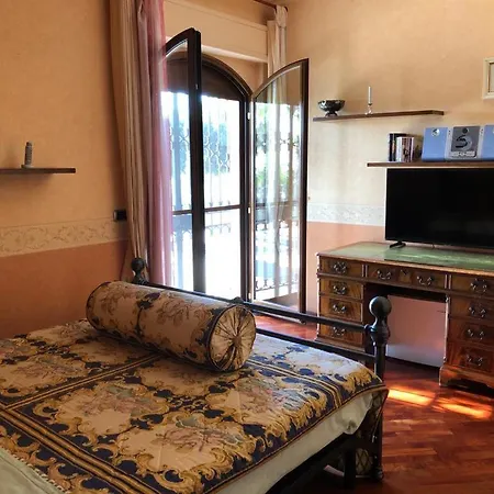 Grandiosa Fc Bed & Breakfast Aci Catena
