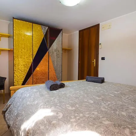 Grandiosa Fc Bed & Breakfast Aci Catena
